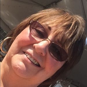 Meet your Posher, Eileen